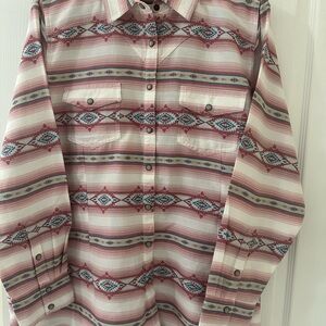 Kaycee Women's Classic Snap Long Sleeve Shirt